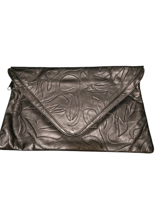 The Unbranded Brand Handbags - Vintage Embossed LEATHER Black Envelope Clutch